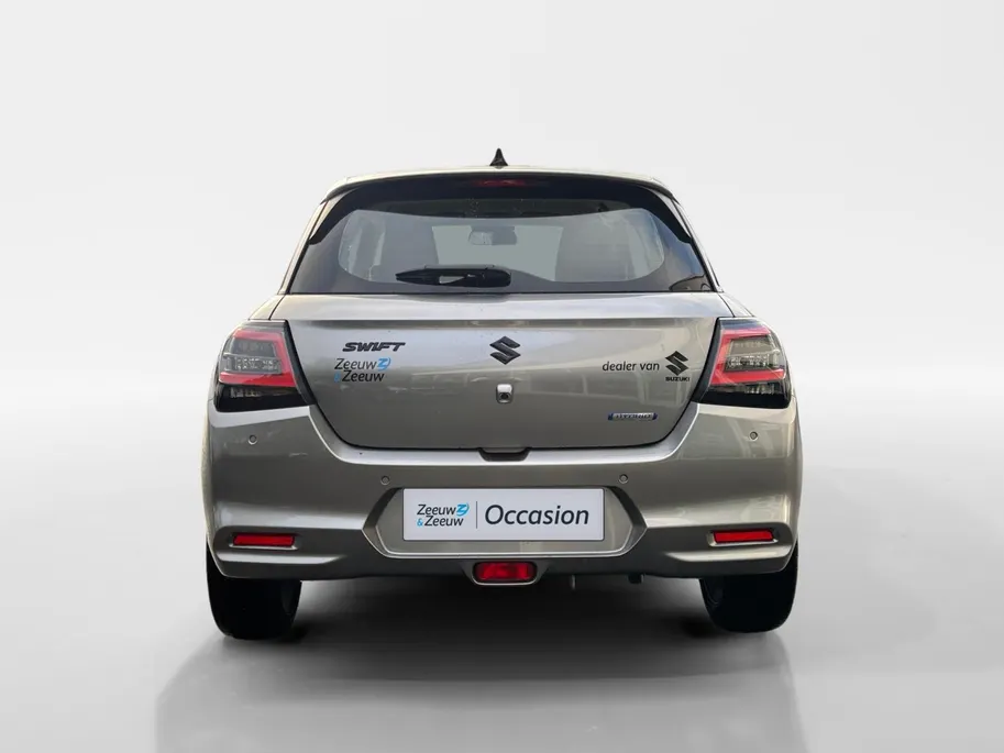Suzuki Swift 1.2 Comfort Sport | 17 inch | Zwarte logo's | Carbon spiegels | Sharkfin antenne | Carplay | Adapt. Cruise | Navi | Keyless start