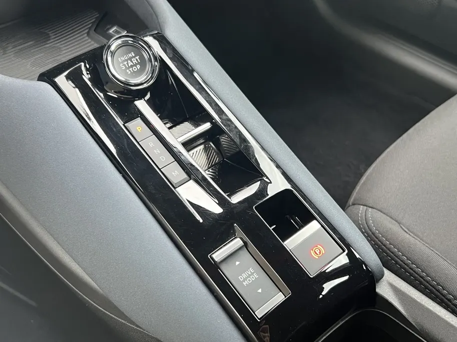 Alfa Romeo Junior 1.2 Turbo 136 PK Ibrida | Carplay | Cruise | LED | Clima | 17'