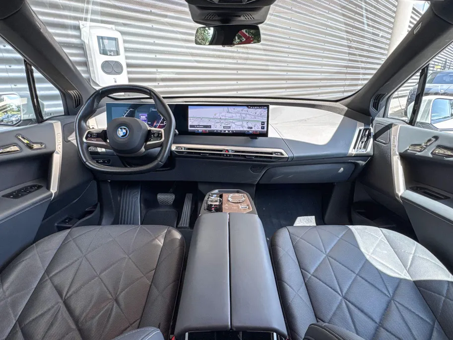 BMW iX xDrive40 Business Edition Plus 77 kWh