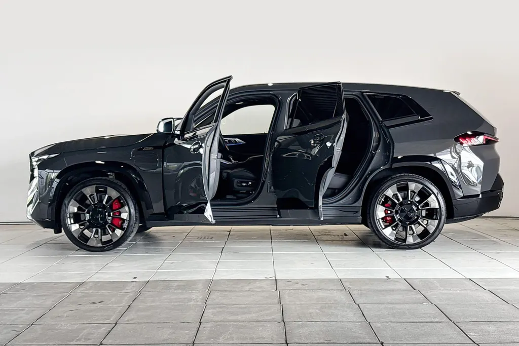 BMW XM PHEV