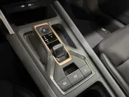 CUPRA Formentor 1.5 - 204PK TSI e-Hybrid Business Automaat | NIEUWE AUTO | Elektrisch Wegklapbare Trekhaak | Schuif/Kantel Dak | Digital Cockpit | Camera | Parkeersensoren | Stoelverwarming | Stuurwielverwarming | Apple CarPlay/Android Auto |