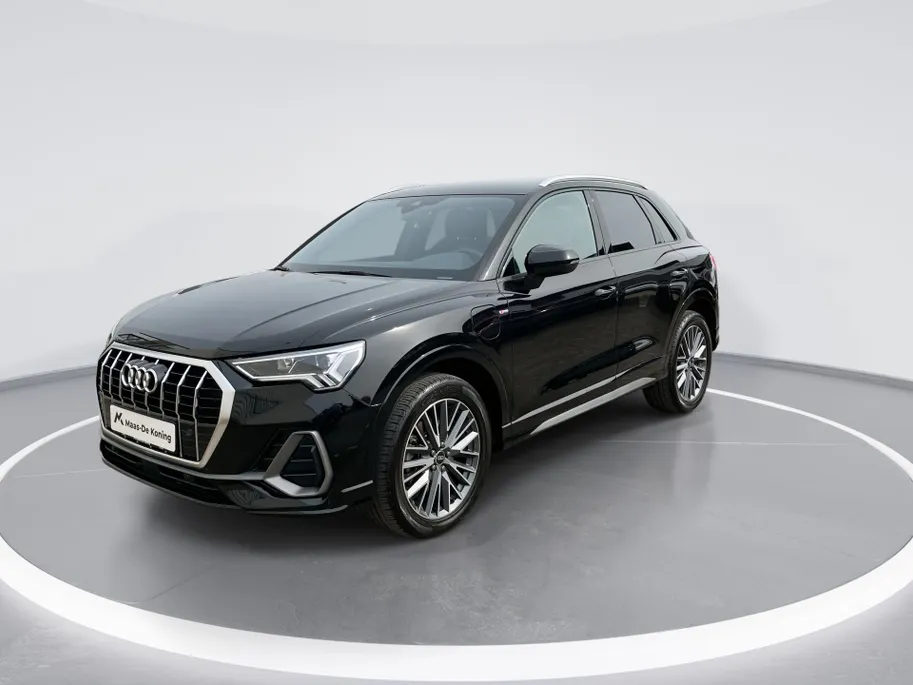 Audi Q3 45TFSIe 245PK S Line · Camera · Navigatie · Apple/Android Car Play · Dodehoeksensor · Drive select ·