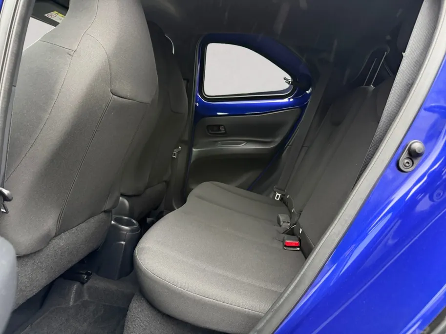 Toyota Aygo X 1.0 VVT-i MT Pulse | Bi-tone | all seasons | Android/Apple Carpl
