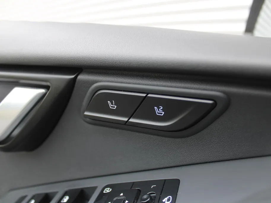 Kia Niro 1.6 GDi Hybrid ExecutiveLine | Automaat | Harman Kardon | Leder | Elek. Stoelverstelling met geheugen | Heads-up Display | Trekhaak | All season |