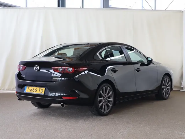 Mazda 3 2.0 e-SA-G Exclusive-line | Head-Up display | Camera