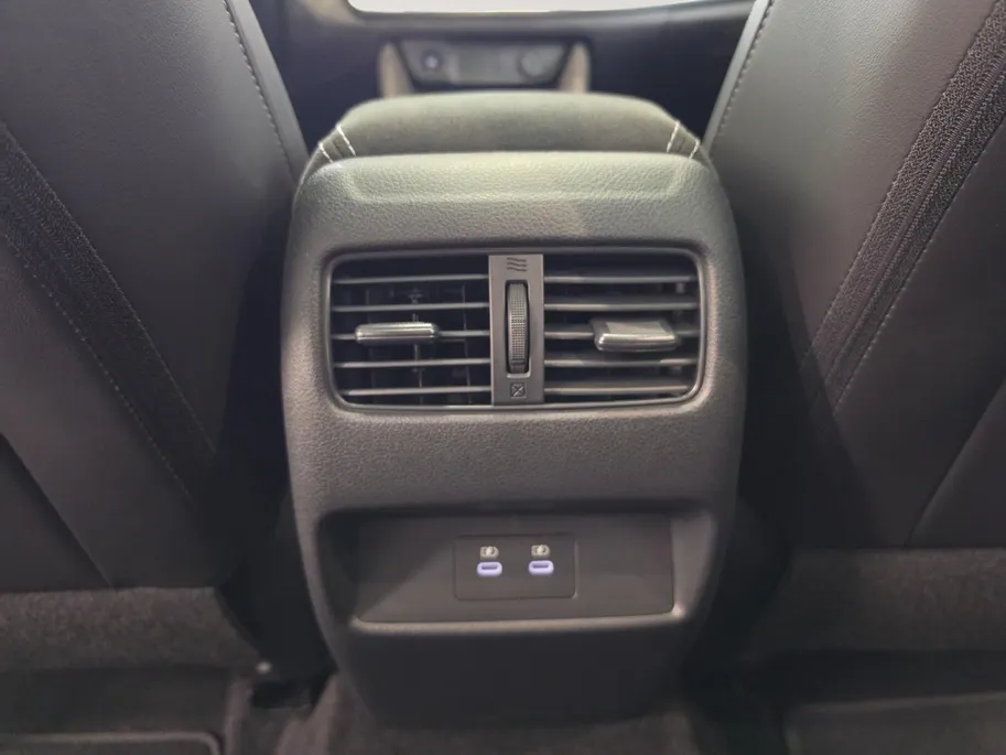 Nissan QASHQAI 1.5 e-Power Tekna Plus | Full option | Two-tone | Elektrische stoelen & achterklep | Head-up display | Massage stoelen