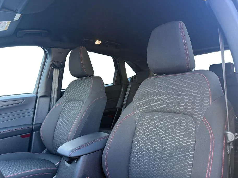 Ford Kuga 2.5 PHEV ST-Line | 1e Eigenaar | Achteruitrijcamera | Dodehoek Detectie | Privacy glass | Stoel/Stuur en voorruitverwarming | Fabrieksgarantie! |