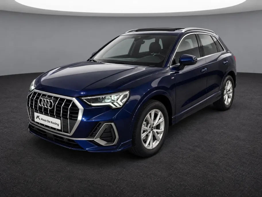 Audi Q3 45 TFSIe 245PK S Line · Panoramadak · Apple/Android Car Play · Drive select  · EXTRA INRUILKORTING ·