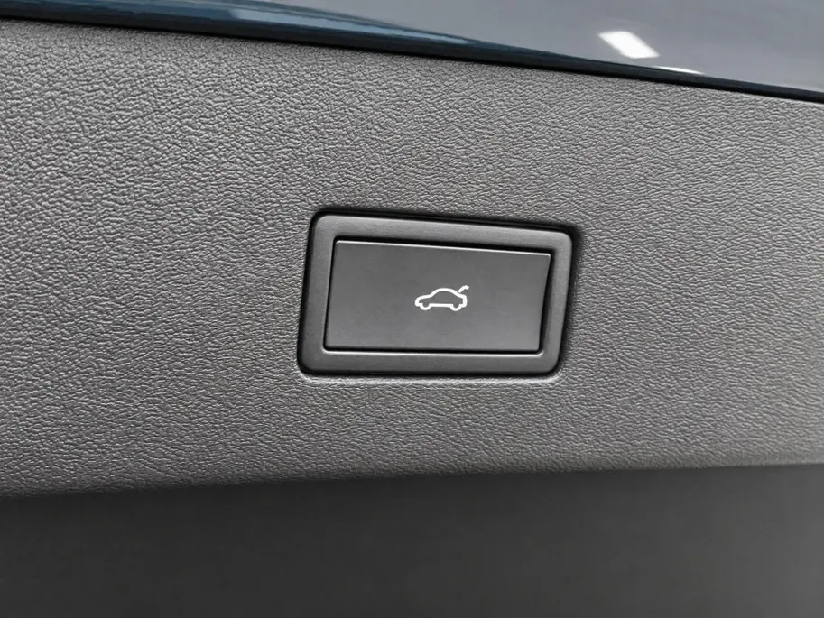 Volkswagen Tayron 1.5eHybrid 150kW/204PK Life Edition · Panoramadak · Harman/Kardon sound · 360°Camera · Garantie t/m 12-02-2031 of 100000km.