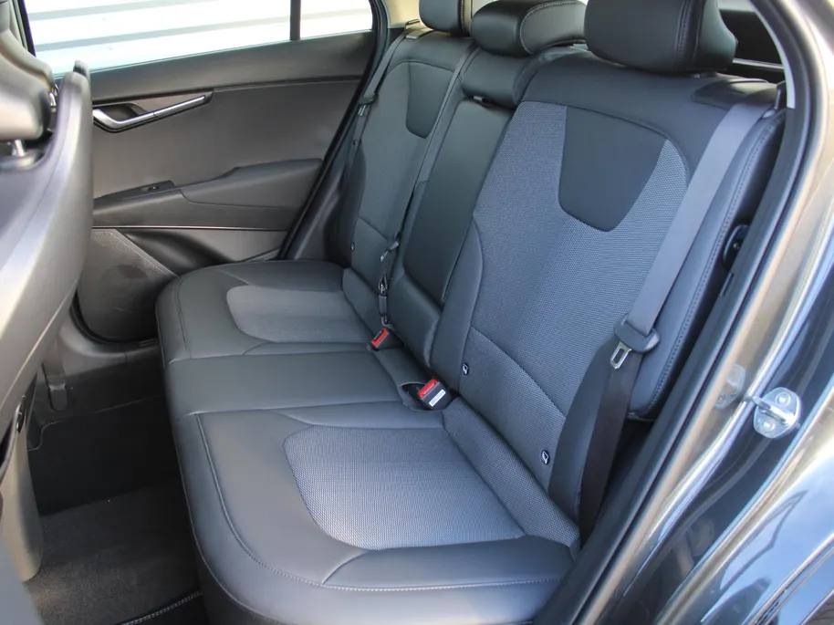 Kia Niro 1.6 GDi Hybrid DynamicLine | Camera | Cruise adapt. | Clima | 16' LM | Navi | Keyless | Apple Carplay/Android Auto |