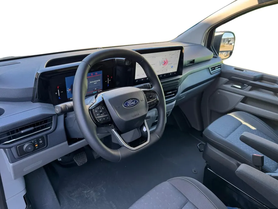 Ford E-Transit Custom 320 L2H1 Limited 64 kWh | DEMO | Inklapbare Trekhaak | Adaptive Cruise Control | BLISS | 17 inch lichtmetalen velgen | Verwarmbare Stoelen | Verwarmbare Voorruit