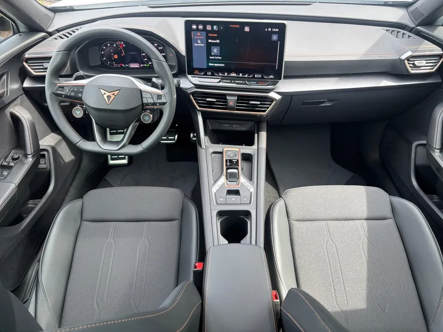 CUPRA Formentor 1.5 TSI e-Hybrid Business *NIEUW*Navi+Camera*Schuif/kanteldak*Adapt Cruise Control*Winter Pack*Trekhaak*Elekt.achterklep*Vol opties!