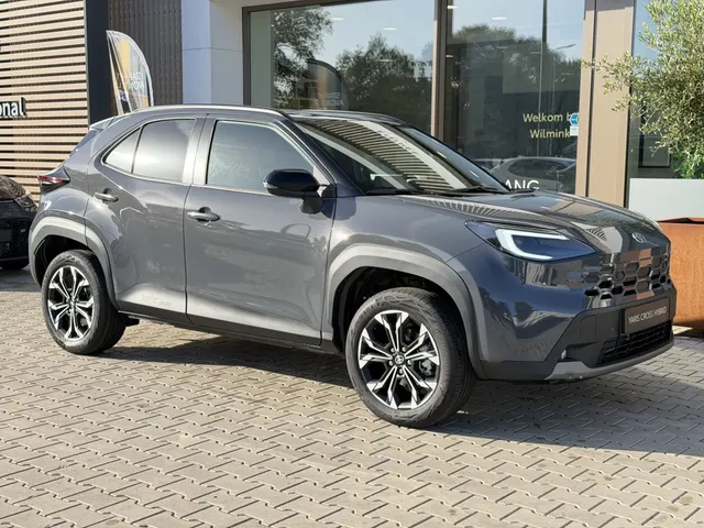 Toyota Yaris Cross 1.5 Hybr 130 First | Comfort Pack | Uit Voorraad Leverbaar |