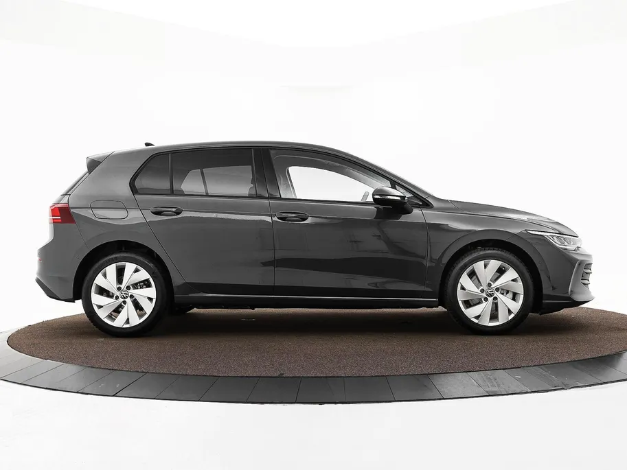 Volkswagen Golf Life Edition 1.5 eHybrid 204 PK 6 versn. DSG · Achteruitrijcamera · Draadloze telefoonlader · Comfort pakket ·