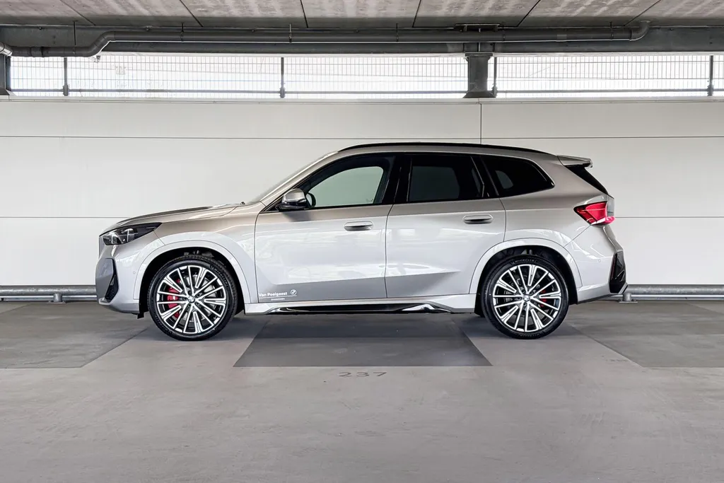 BMW iX1 eDrive20 67 kWh M Sport Edition