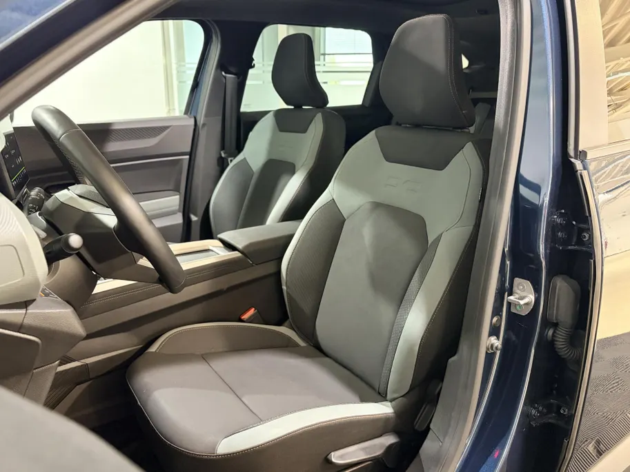 Dacia Bigster 155PK Hybrid Extreme Automaat | 1e eigenaar | 360 Camera | Stoelverwarming | Adaptive Cruise Control | Schuif/Kantel Dak | Climate Control | Apple CarPlay/Android Auto | Digital Cockpit |