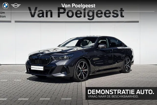 BMW i5 Sedan
