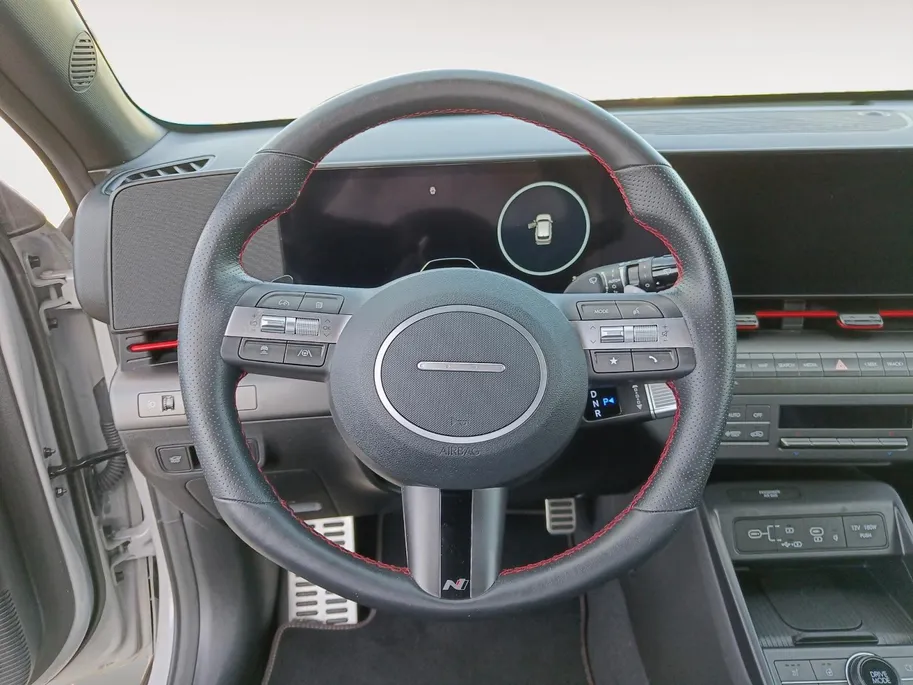 Hyundai Kona 1.6 GDI HEV N Line Sky | Apple Carplay/Android Auto | Kunstlederen/suede bekleding | Lichtmetalen velgen 5-spaaks 18 | Schuif/kanteldak