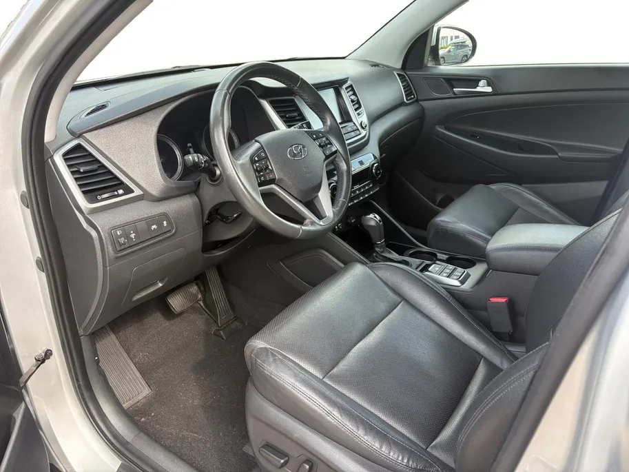 Hyundai Tucson 1.6 T-GDi Premium 4WD | Automaat! | Leder | Stoelverwarming en koeling | Navi