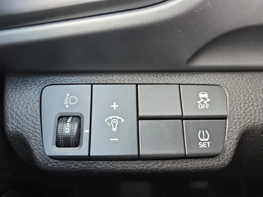 Kia Stonic 1.2 MPi ComfortPlusLine Navigator | Achteruitrijcamera | Apple/Android Carplay | Stoel en Stuurverwarming | Cruise control | 12 maanden garantie! |