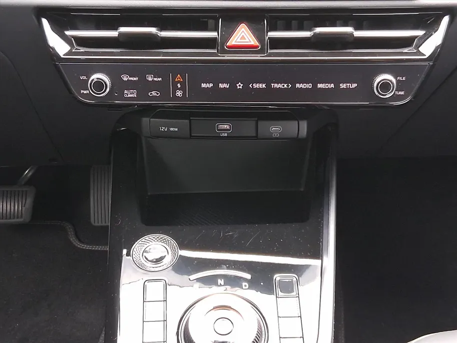 Kia Niro 1.6 GDi Hybrid DynamicLine |18 Inch met All Season banden |25dkm!
