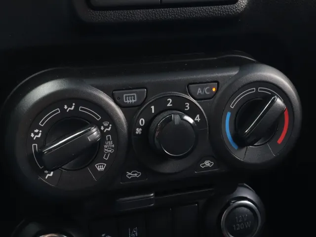 Suzuki Ignis 1.2 Hybrid Select Carplay | Bi-tone