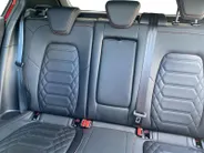 Ford Focus 1.0 EcoBoost Hybrid ST Line Vignale automaat 155PK | NL-Auto | Dealer onderhouden | Driver assistancepack | Winterpack | Panoramadak | 18' Lichtmetaal | Adaptive cruisecontrol | Dodehoekdetectie | Leer bekleed |