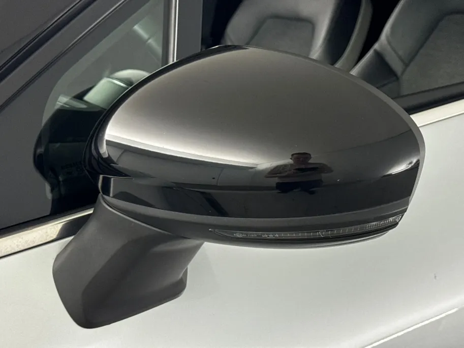 Renault Captur 1.6 E-Tech PHEV 160 Intens | Groot Scherm + Navigatie | Parkeercamera | Cruise Control