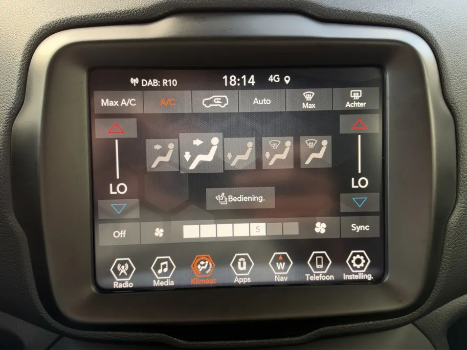Jeep Renegade 1.5T e-Hybrid 130 PK Altitude | Navi | LED | Carplay