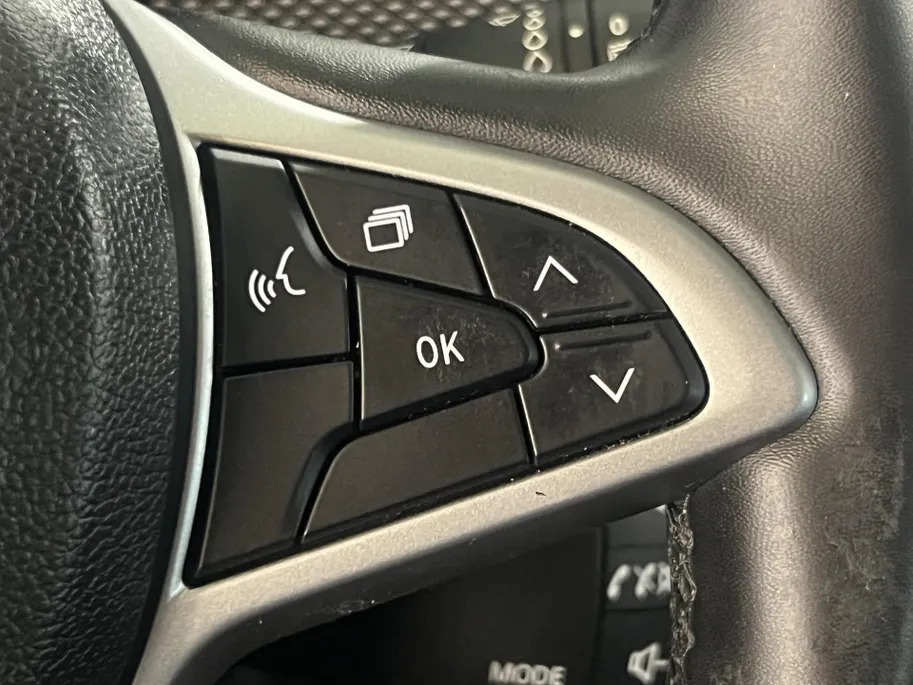 Dacia Sandero 100PK TCe ECO-G Expression | Airco | Apple CarPlay/Android Auto | Parkeersensoren | Armsteun | Cruise Control | Licht & Regen Sensor | LED Koplampen |