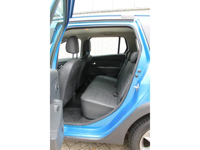 Dacia Logan MCV 0.9 TCe Stepway | airco | navigatie | lederen bekleding | all season banden