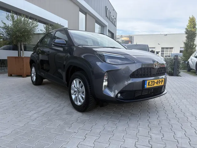 Toyota Yaris Cross 1.5 Hybr 115 Active | Blindspot | Parkeersensoren V+A | Stuur/ Stoelverwarming