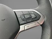 Volkswagen Golf Variant 1.5eTSI/150PK R-Line DSG · Navigatie · Trekhaak · Camera + Parkeersensoren · Garantie t/m 09-09-2030 Of 100000km.