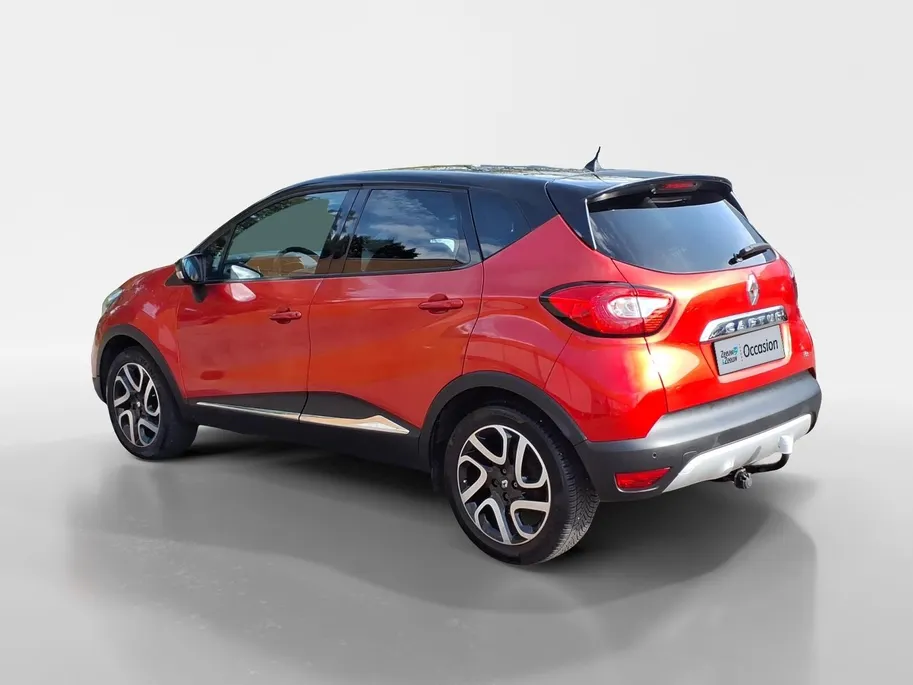 Renault Captur 0.9 TCe Xmod airco (automatisch) , navi , trekhaak , stoelverwarming , cruise , tel , usb , lm velgen .