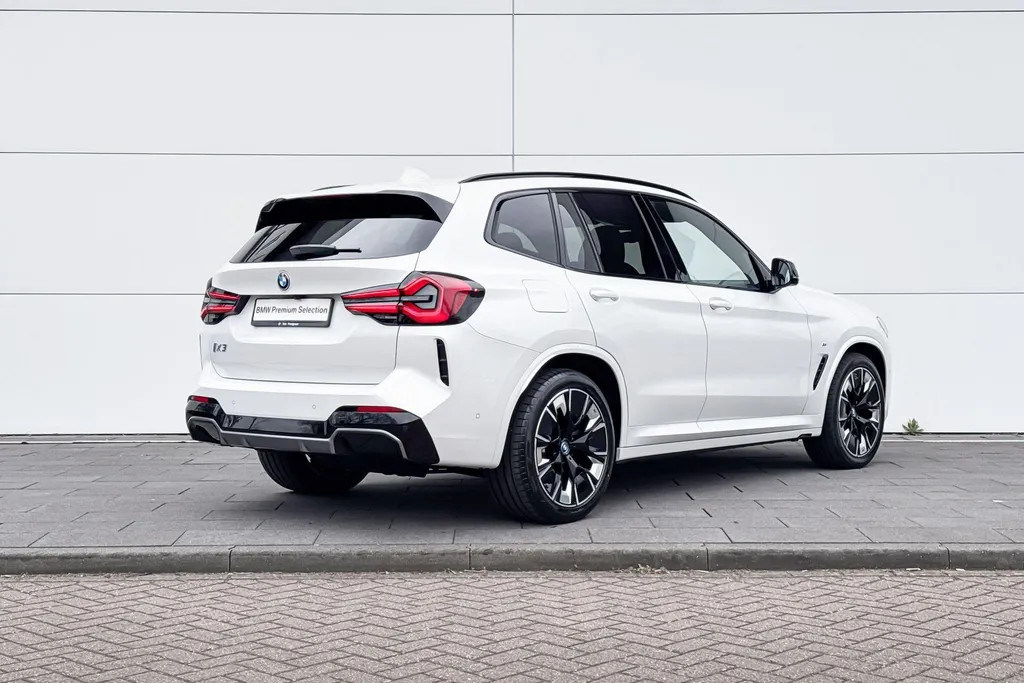 BMW iX3 Executive 80 kWh