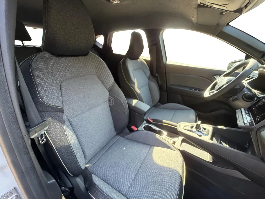 Renault Captur 1.8 E-Tech full hybrid 160 techno Nu voorraad korting  2000,- en snel rijden  , Apple Carplay/Android Auto , electronic climate controle , cruise control adaptief , plichtmetalen velgen 18' .ack advanced driving assist ,