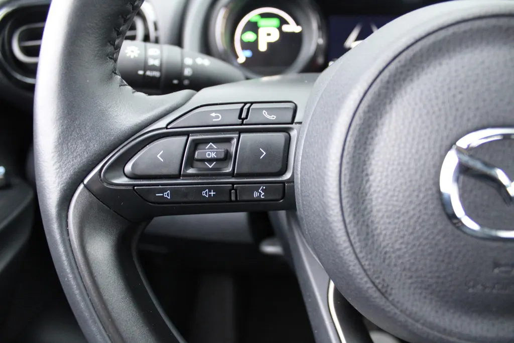 Mazda 2 Hybrid 1.5 Agile Comfort pakket | Airco | Cruise | Apple Carplay | Android Auto | Camera | 15' LM |