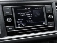 Volkswagen Bedrijfswagens Crafter 30 2.0 TDI 140pk DSG L3H3 Trendline · Camera · Trekhaak · Side Bars · Cruise Control · Apple/Android Car Play · DAB Radio · Garantie t/m 04-09-2028 of 120.000km