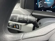 Volkswagen Bedrijfswagens Transporter 2.0TDi 110pk Bestelwagen L2 · Apple Carplay / Android Auto · Schuifdeur links en rechts · Trekhaak · Bijrijdersbank ·