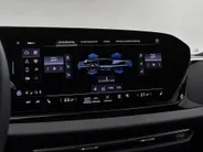 Audi A6 Avant S edition Comp 367 PK S-tronic e-hybrid quattro · MIDNIGHT GREEN · 360 Camera · Servosluiting · Panoramadak · Bang & Olfusen · Elek. Stuurkolom · Bijrijder Scherm · Stoelverwarming V + A · 21'' Inch · Garantie t/m 03-03-2028