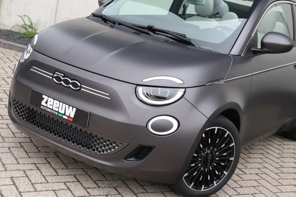 Fiat 500C La Prima 42 kWh | 'Matt Grijs' | Technology | Winter | Camera | 17'