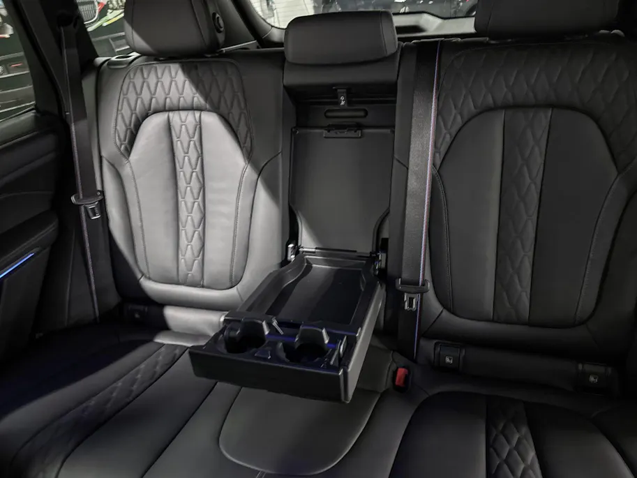 BMW X5 xDrive50e Launch Edition