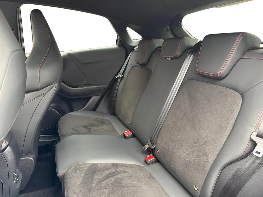 Ford Puma 1.0 EcoBoost Hybrid ST | 1STE EIGENAAR! NIEUW MODEL | Driver Assistance Pack | Winter Pack | Achteruitrijcamera | Apple Carplay & Android Auto |