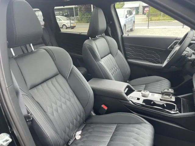 Mitsubishi Outlander 2.4 PHEV Instyle