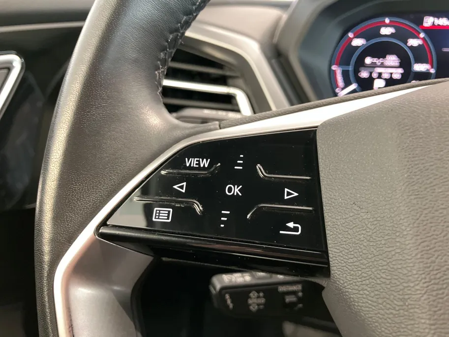 Audi Q4 Sportback e-tron 40 Advanced 150kW/204PK 82 kWh · Panoramadak · Trekhaak · Stoelverwarming · Apple/Android Car Play