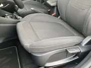 Ford Fiesta 1.0 EcoBoost 100 pk Titanium 5-deurs Navigatie - Apple Carplay/ Android Auto - Active Park Assist