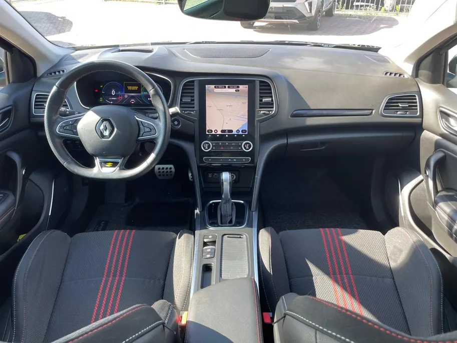Renault Megane E-Tech Estate 1.6 Plug-In Hybrid 160 R.S. Line *Automaat*Navi+Camera*Climate Control*Adapt.Cruise Control*Stoelverwarming*HUD*Sportstoelen*Zeer complete auto!