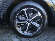 Kia Niro 1.6 GDi Hybrid DynamicPlusLine | Schuif-/kanteldak | Stuur-/stoelverwarming | Cruise adapt. | Camera | HUD | LED | Clima | 16' LM | Navi |