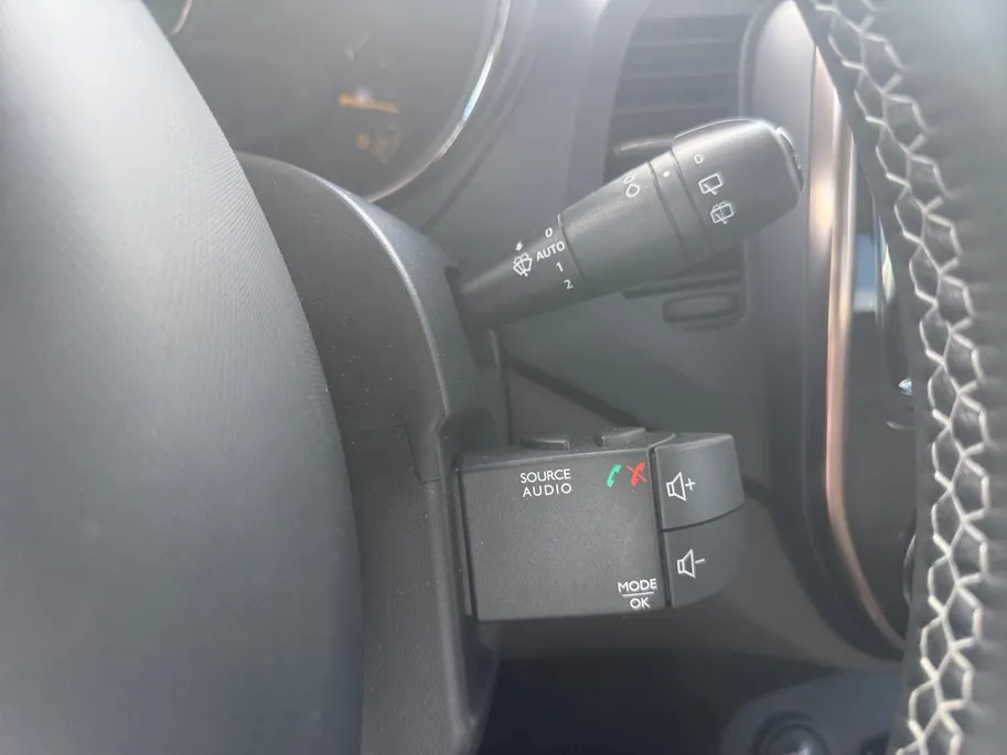 Renault Captur 0.9 TCe Barista | Camera | Stoelverwarming | Climate Control | Cruise Control | Trekhaak | Leder | 12 Maanden Bovag Garantie