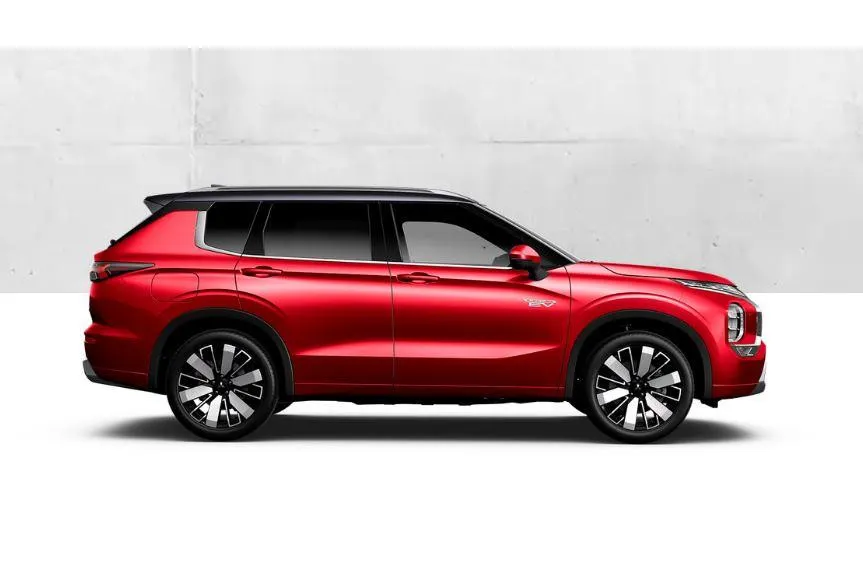 Mitsubishi Outlander 2.4 PHEV Instyle+ € 5.000 euro korting eigen voorraad| 8 jaar garantie| Snel leverbaar | Totaalprijs op is op.m25